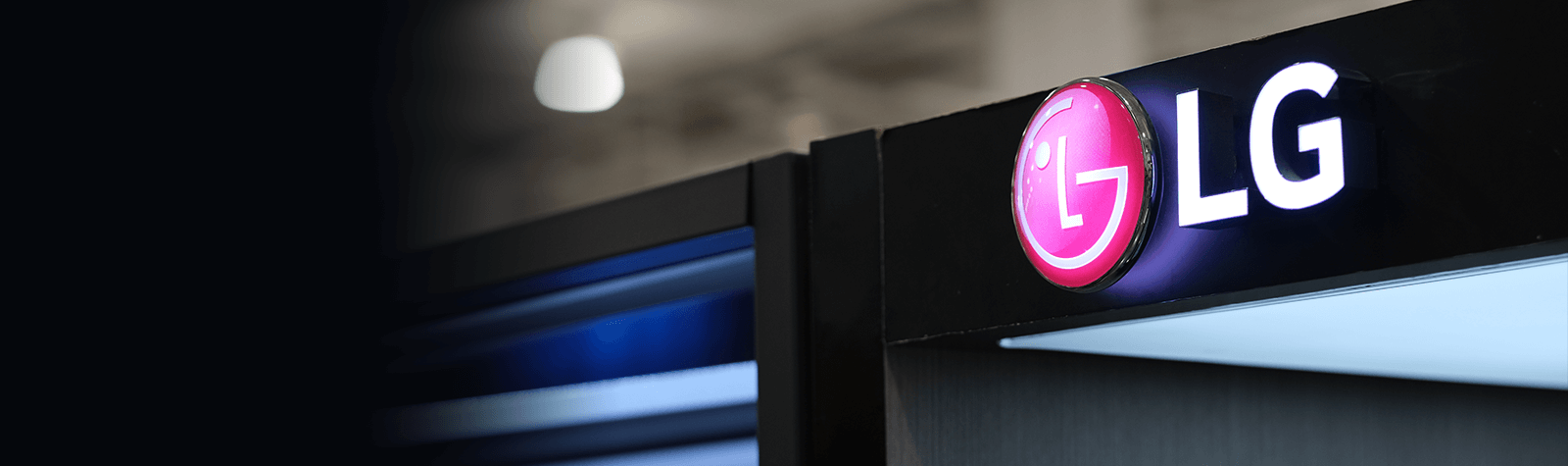 Unplugged and Unreal: LG’s First Wireless OLED TV Wows at CES 2023